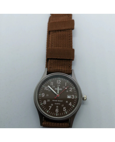 Quartz watch with date display – brown