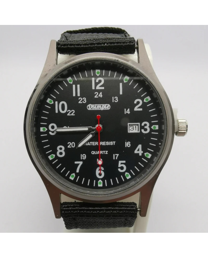 Quartz watch with date display – black